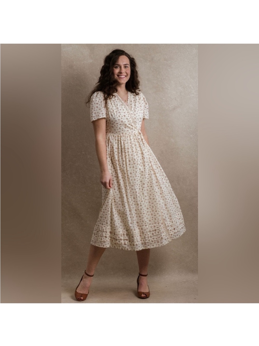 NWT! Neuflora dress Floral Cream Midi Wrap Dress with Short Sleeves